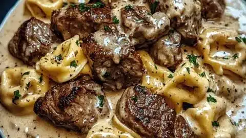 Cracked Garlic Steak Tortellini in Creamhouse Sauce Bliss